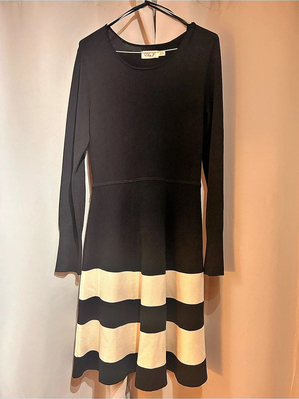 Eliza J Color Block Midi Dress in Black and White. Size Small Like New